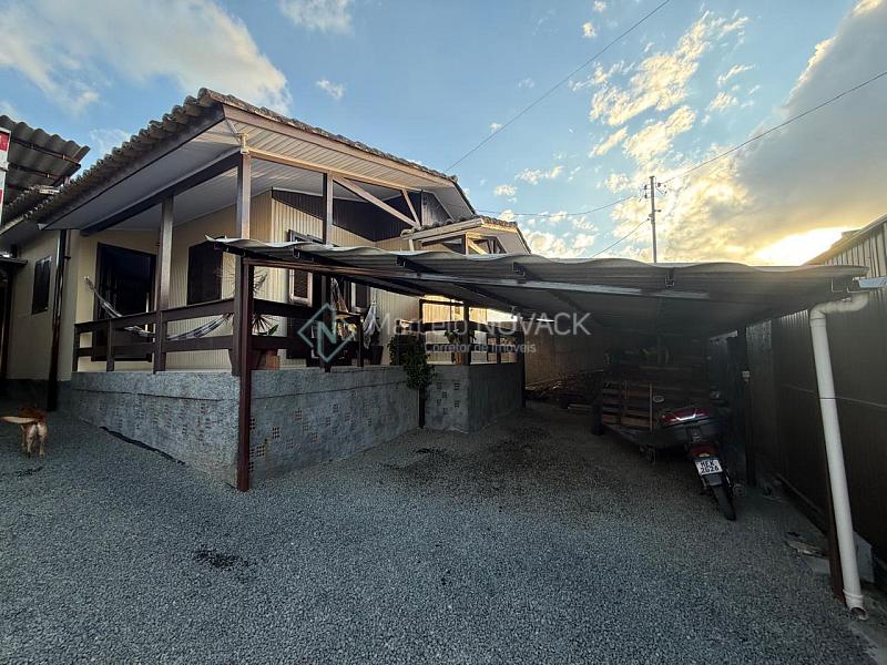 Casa Madeira 2 quartos no Naspolini em Crici�ma 2