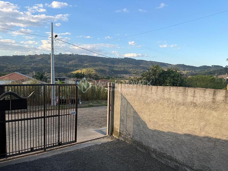 Casa Madeira 2 quartos no Naspolini em Crici�ma 11