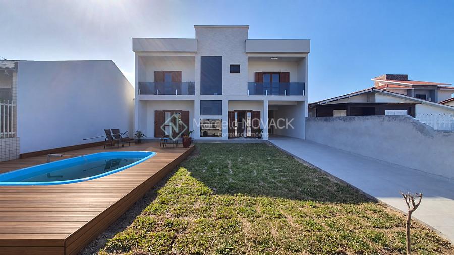 Casa de praia de alvenaria alto padr�o, mobiliada, piscina, linda, no Balne�rio Rinc�o 2