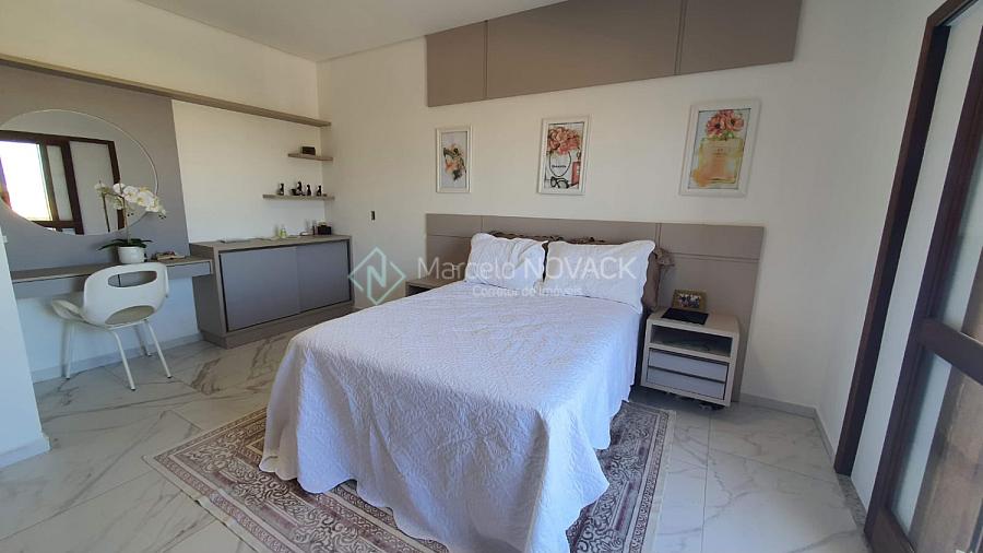 Casa de praia de alvenaria alto padr�o, mobiliada, piscina, linda, no Balne�rio Rinc�o 16