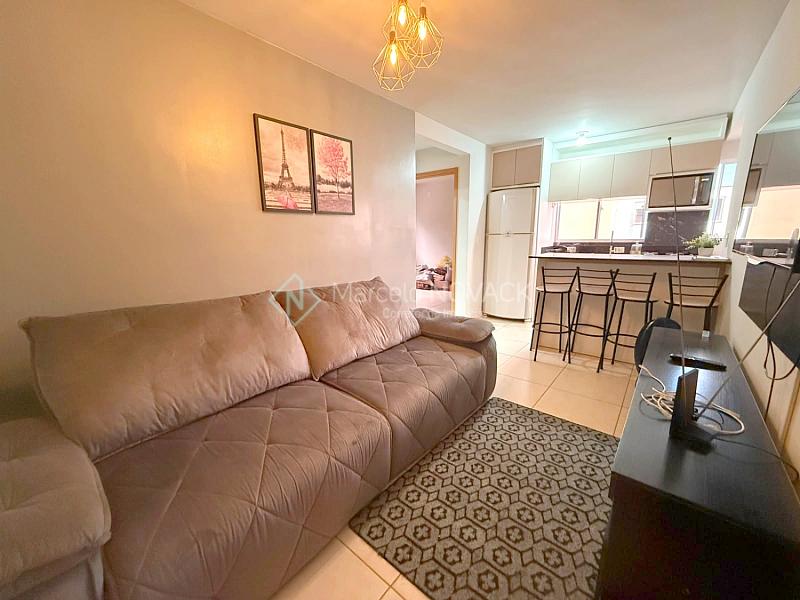 Apartamento semi mobiliado no S�o Defende em Crici�ma, 2 quartos 1