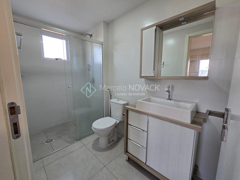 Apartamento 3 quartos sendo 1 suite no S�o Crist�v�o em Crici�ma. 4