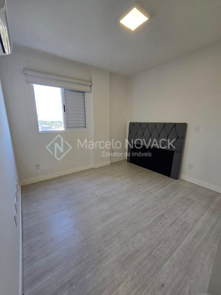 Apartamento 3 quartos sendo 1 suite no S�o Crist�v�o em Crici�ma. 6