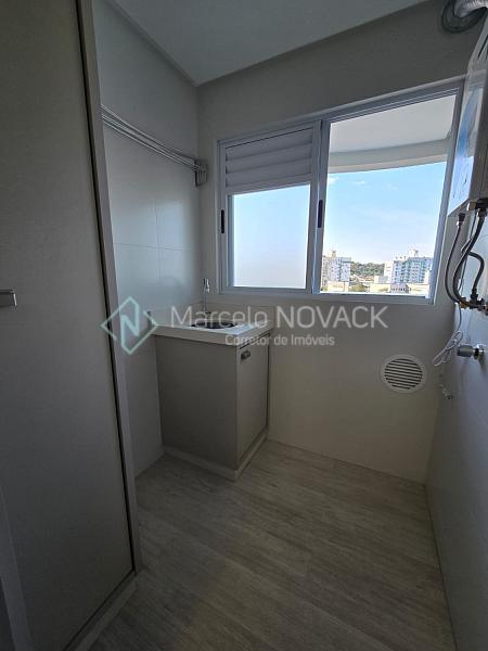 Apartamento 3 quartos sendo 1 suite no S�o Crist�v�o em Crici�ma. 12