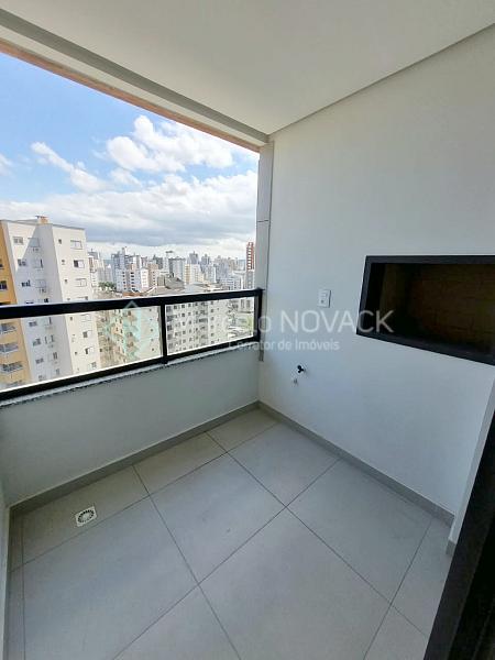 Apartamento Crici�ma Comerci�rio 3 quartos sendo 1 su�te Semi mobiliado 20
