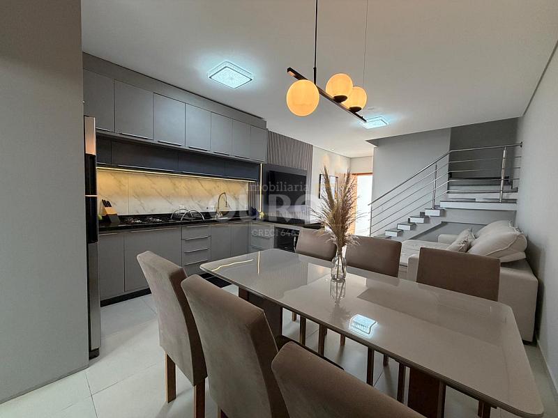 Sobrado no Bairro Espinheiros — foto 5