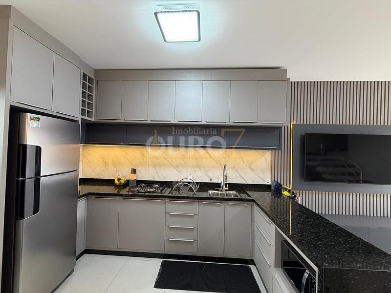 Sobrado no Bairro Espinheiros — foto 7