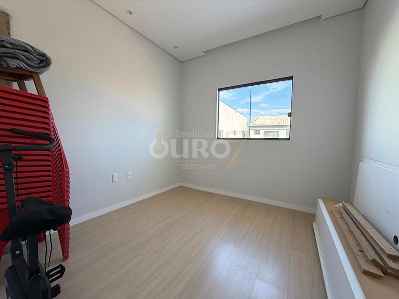 Sobrado no Bairro Espinheiros — foto 17