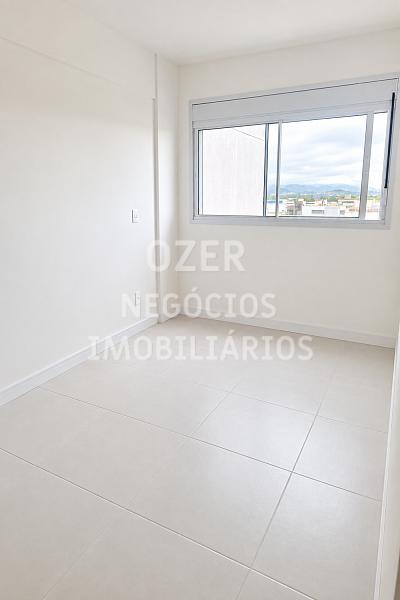 A poucos passos do Passeio Pedra Branca.e do melhor do com�rcio. 10