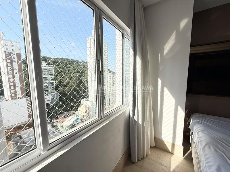 Cobertura horizontal a venda com 3 suites Balne�rio Cambori� 38