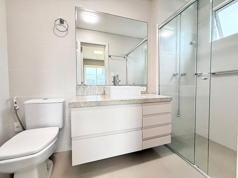 Loca��o anual 3 suites centro Balne�rio Cambori� 30