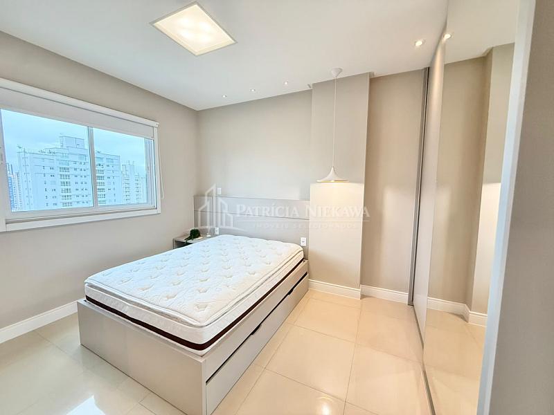 Loca��o anual 3 suites centro Balne�rio Cambori� 31