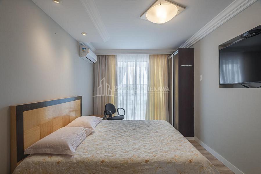 Loca��o temporada: 4 quartos frente mar Balne�rio Cambori� 28