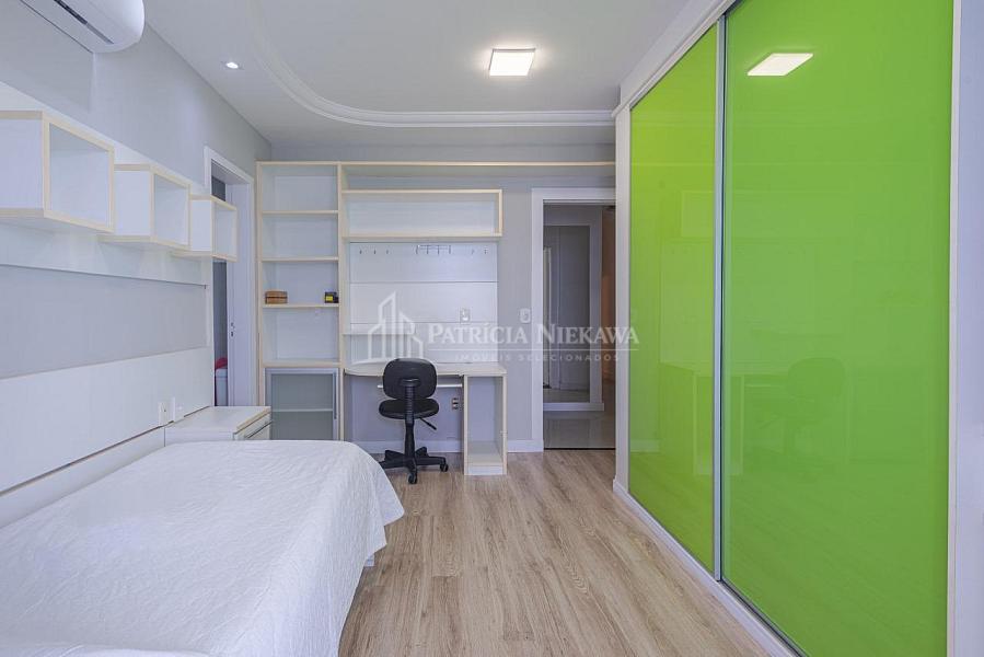 Loca��o temporada: 4 quartos frente mar Balne�rio Cambori� 37