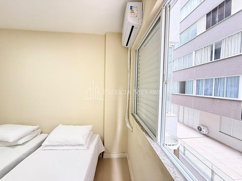 Loca��o temporada predio frente mar 3 quartos centro Balne�rio Cambori� 21