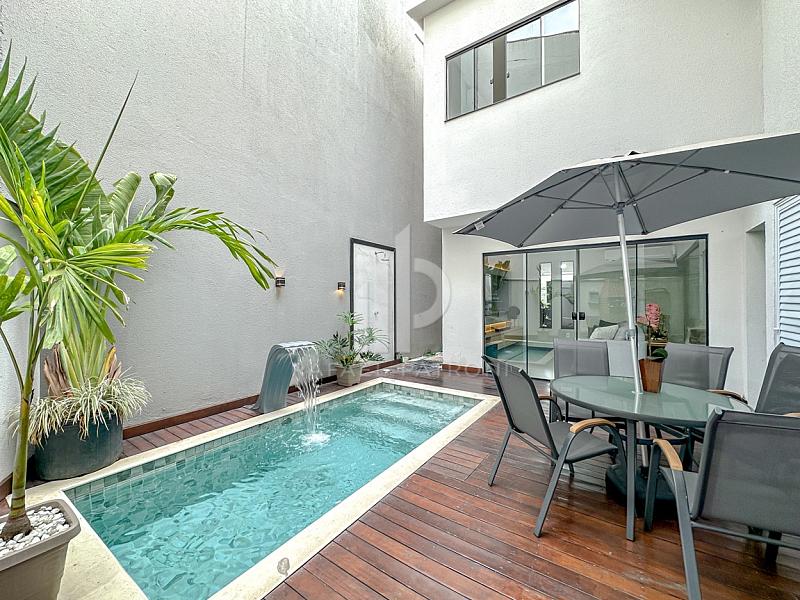 Guarapari - Casa Duplex Maravilhosa 4 Dormit�rios 177m²  - Praia Do morro 1