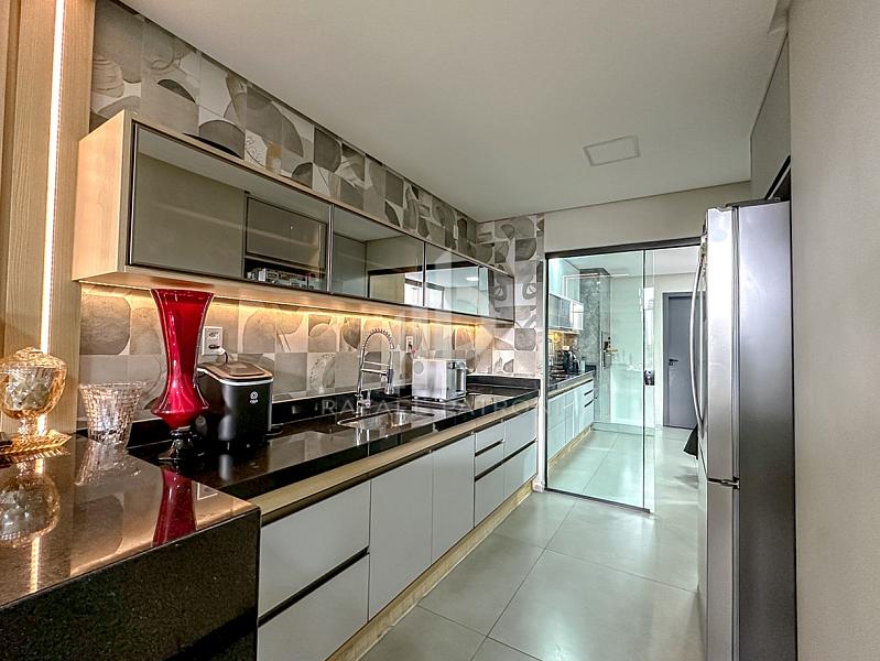 Guarapari - Casa Duplex Maravilhosa 4 Dormit�rios 177m²  - Praia Do morro 26