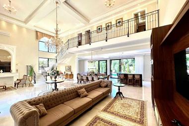 Casa no Condomínio Chácara Flora