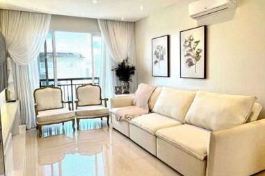 Windsor Village - Embraed