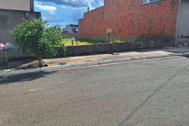 TERRENO JARDIM DOS LAGOS I