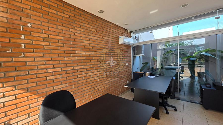 EXCELENTE SOBRADO COMERCIAL NO JD. DONA REGINA — foto 2