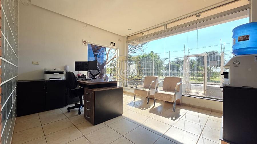 EXCELENTE SOBRADO COMERCIAL NO JD. DONA REGINA — foto 12