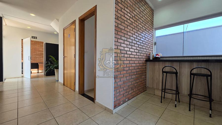 EXCELENTE SOBRADO COMERCIAL NO JD. DONA REGINA — foto 14