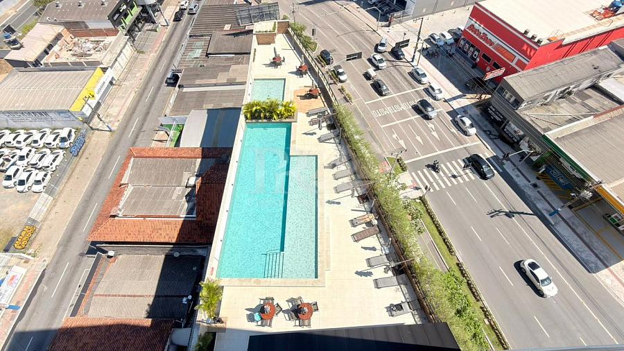 Apartamento com 3 quartos à venda, 76m², 2 banheiros, 2 garagens - Centro - Balneário Camboriú — foto 2