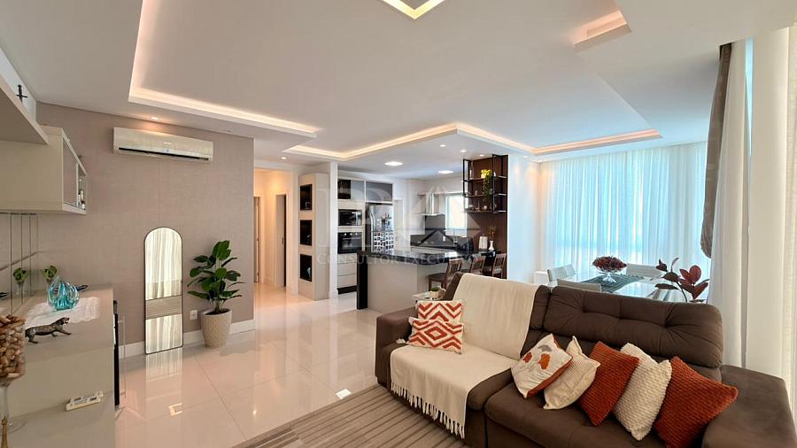 Apartamento com 3 quartos à venda, 115m², 4 banheiros, 2 garagens - Centro - Balneário Camboriú — foto 2