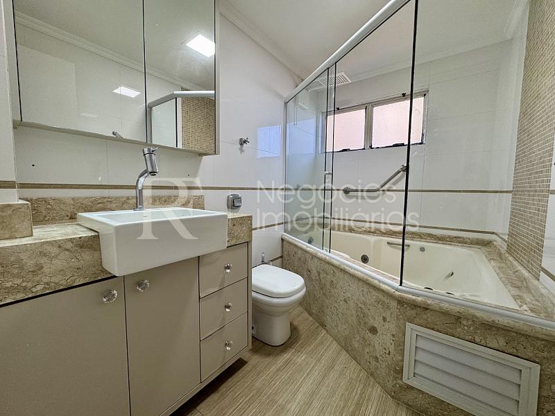 Apartamento Frente Mar � venda no Roland Heil em Itapema � 4 Dormit�rios e 197 m� 18