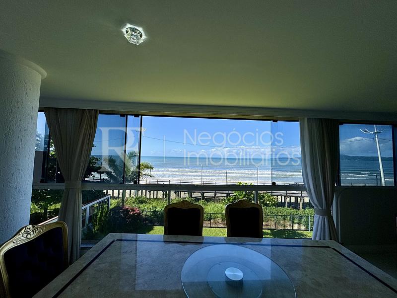 Apartamento Frente Mar � venda no Roland Heil em Itapema � 4 Dormit�rios e 197 m� 1