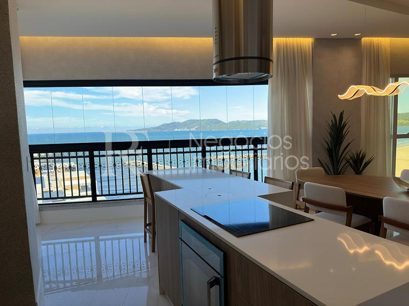 Apartamento frente mar � venda no La Riviere em Meia Praia � 3 Su�tes e 140 m� 2