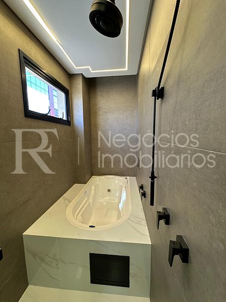 Apartamento frente mar � venda no La Riviere em Meia Praia � 3 Su�tes e 140 m� 29