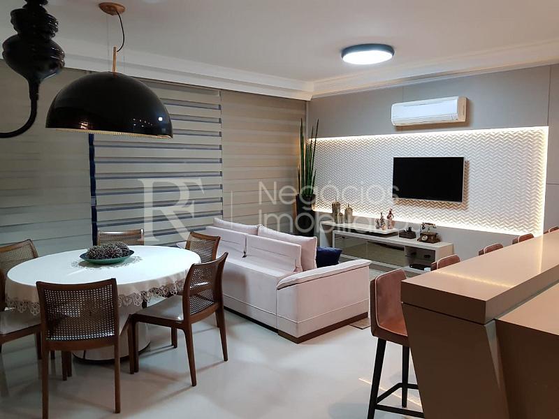 Apartamento frente mar � venda no Atlantic Paradise em Meia Praia � 4 Su�tes e 279 m� 1