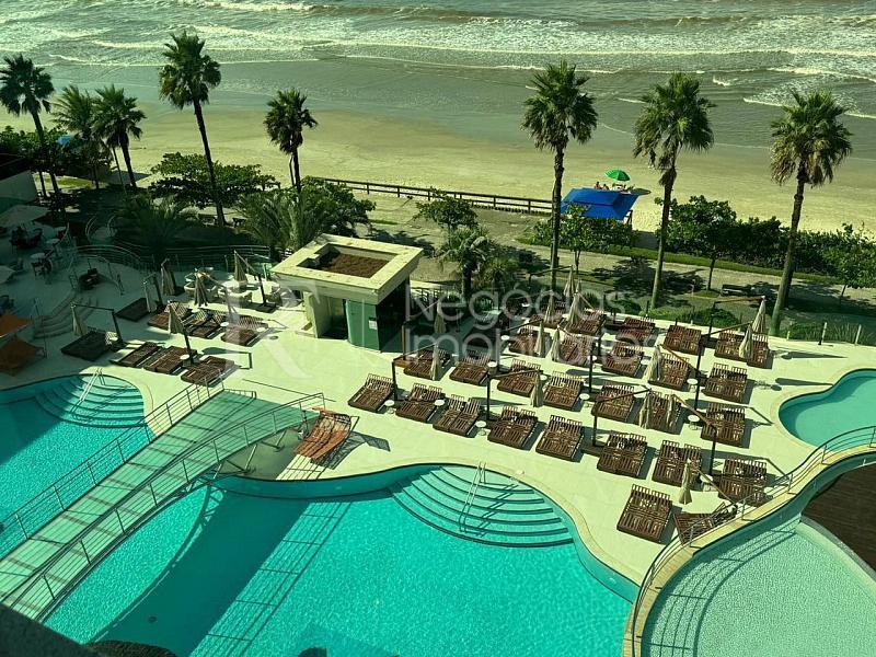 Apartamento frente mar � venda no Atlantic Paradise em Meia Praia � 4 Su�tes e 279 m� 24