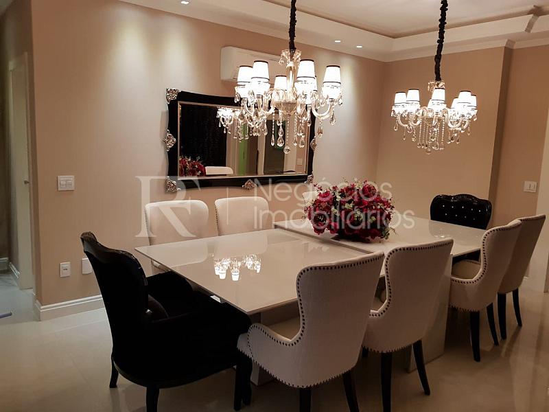 Apartamento frente mar � venda no Atlantic Paradise em Meia Praia � 4 Su�tes e 279 m� 3