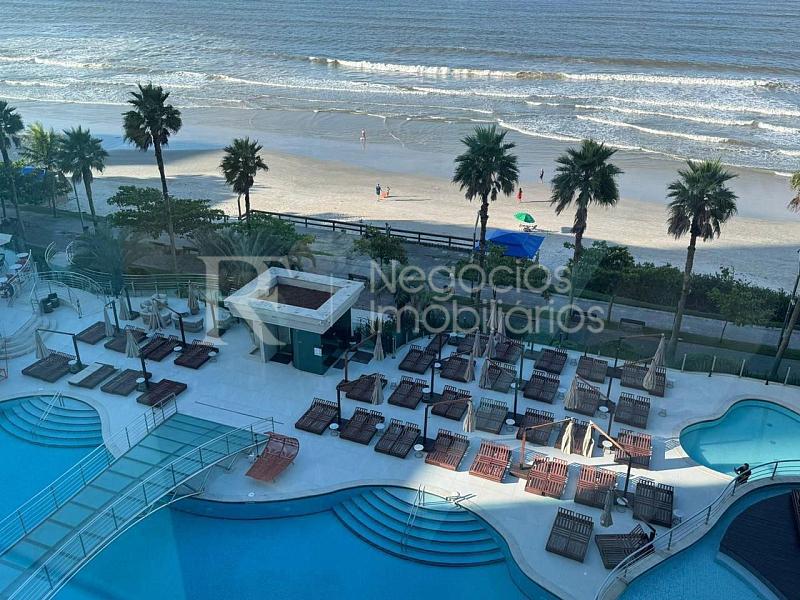 Apartamento frente mar � venda no Atlantic Paradise em Meia Praia � 4 Su�tes e 279 m� 33
