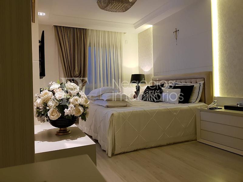 Apartamento frente mar � venda no Atlantic Paradise em Meia Praia � 4 Su�tes e 279 m� 12