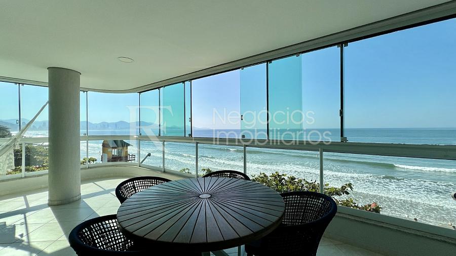 Apartamento frente mar � venda no Krueger em Meia Praia � 4 Dormit�rios e 170 m� 1
