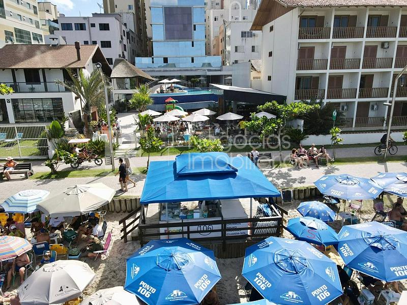 Apartamento frente mar � venda no Ocean Towers em Meia Praia � 4 Su�tes e 230 m� 5