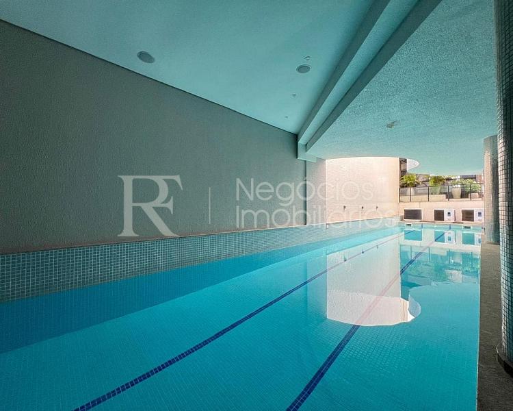 Apartamento frente mar � venda no Ocean Towers em Meia Praia � 4 Su�tes e 230 m� 7