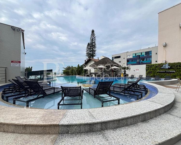 Apartamento frente mar � venda no Ocean Towers em Meia Praia � 4 Su�tes e 230 m� 6