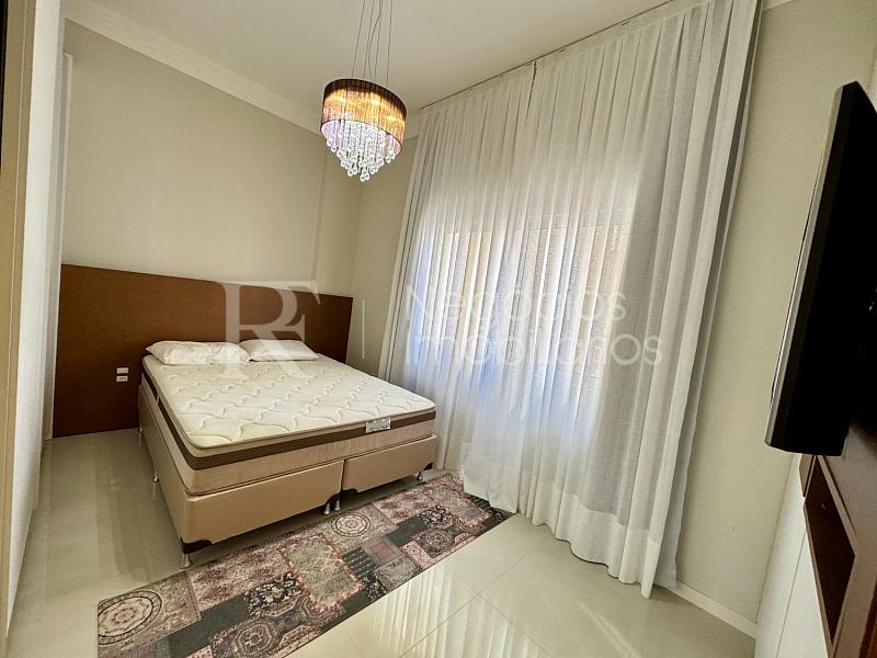 Apartamento frente mar � venda no Ocean Towers em Meia Praia � 4 Su�tes e 230 m� 29