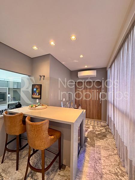 Apartamento frente mar � venda no Ocean Towers em Meia Praia � 4 Su�tes e 230 m� 23