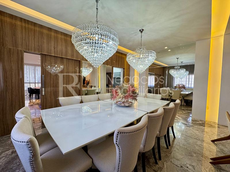 Apartamento frente mar � venda no Ocean Towers em Meia Praia � 4 Su�tes e 230 m� 22
