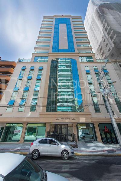 Apartamento � venda no Montblanc em Meia Praia � 3 Su�tes e 118 m� 22