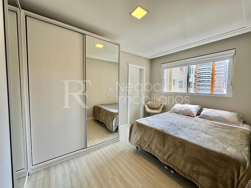 Apartamento � venda no Montblanc em Meia Praia � 3 Su�tes e 118 m� 18