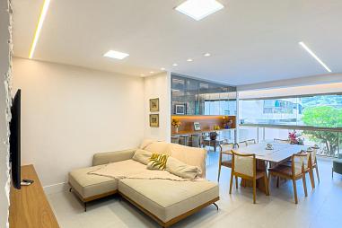 Royal Palace  Parque das Castanheiras Porteira fechada