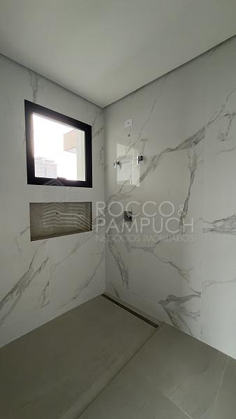 Sobrado de Alto Padr�o com 3 su�tes e Vista Mar 12