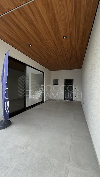 Sobrado de Alto Padr�o com 3 su�tes e Vista Mar 5